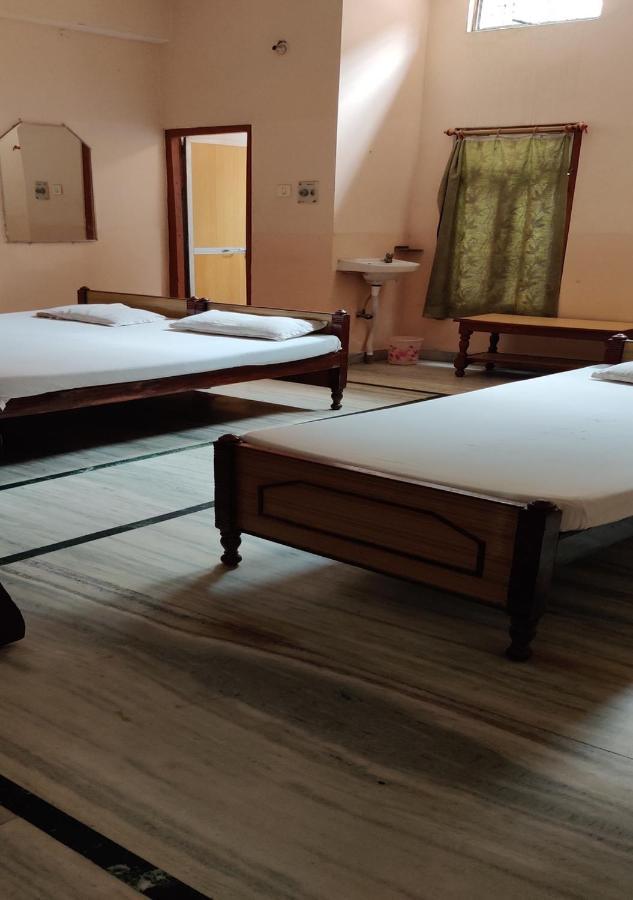 Hotel Krishan Kanhiya Jaunpur Exterior foto